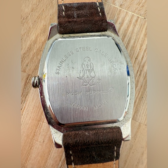 Vintage hush Puppies barrel shaped silver tone brown leather watch NEW BATTERY - Picture 9 of 11